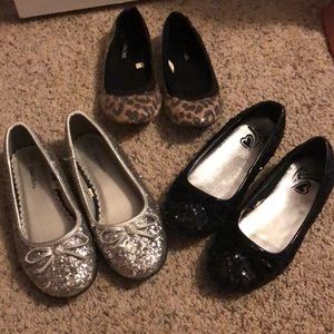 3 pairs of flats
